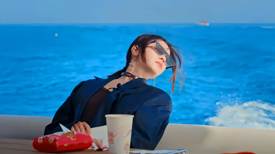 4k女演员壁纸 - 李庚希 - 电脑壁纸 - wallpaper「哲风壁纸」