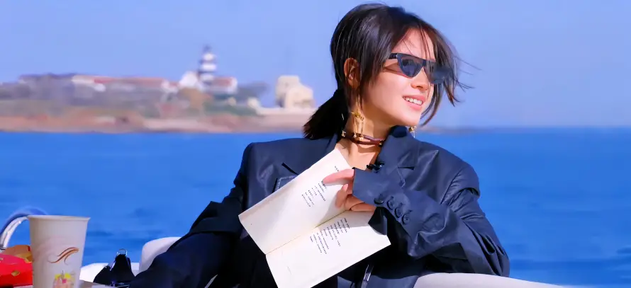 4k女演员壁纸 - 李庚希 - 电脑壁纸 - wallpaper「哲风壁纸」