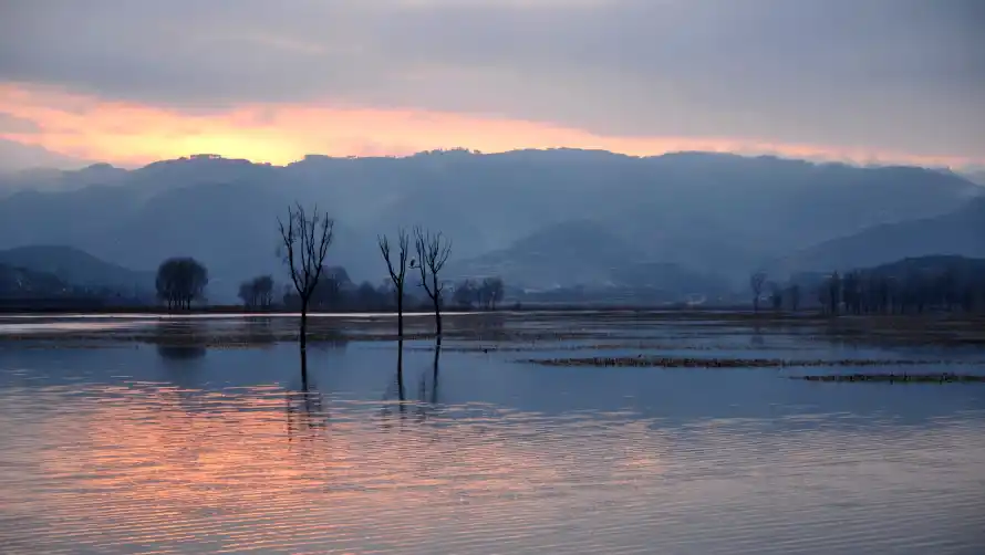 4k山峦壁纸 - 湖泊 - 自然美景 - 夕阳的湖泊「哲风壁纸」