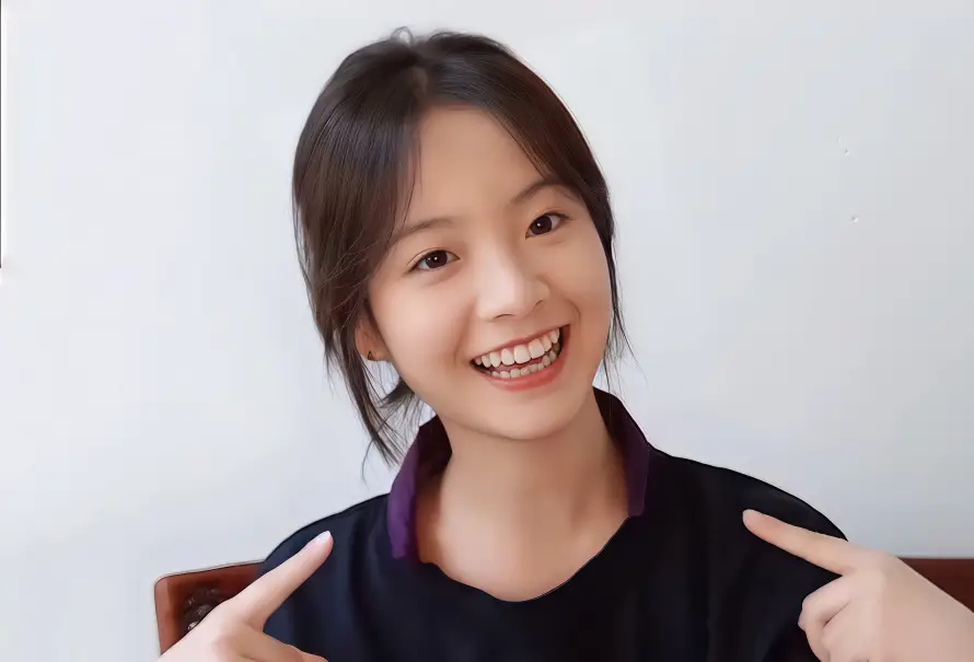 4k可爱壁纸 - 美女 - 女演员 - 李庚希「哲风壁纸」
