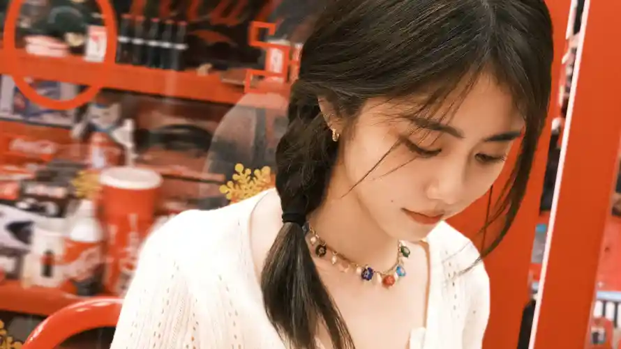 4k女明星壁纸 - 谭松韵 - 优雅女神 - 麻花辫造型「哲风壁纸」