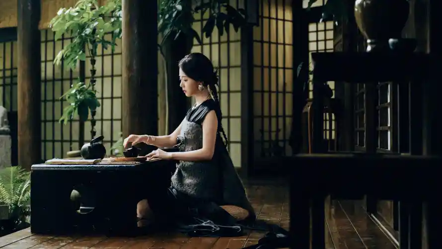 4k女明星壁纸 - 谭松韵 - 优雅品茶 - 古典美女「哲风壁纸」 4k女明星壁纸 - 谭松韵 - 优雅品茶 - 古典美女「哲风壁纸」
