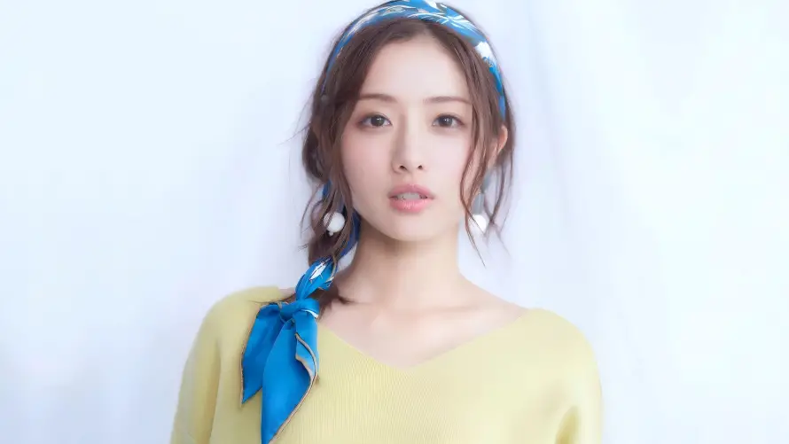 4k明星壁纸 - 美女 - 蓝头巾 - 时尚造型「哲风壁纸」 4k明星壁纸 - 美女 - 蓝头巾 - 时尚造型「哲风壁纸」