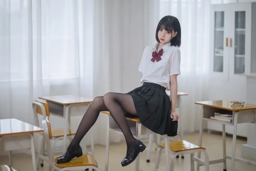 4k写真壁纸 - 制服 - 套图 - 美女「哲风壁纸」
