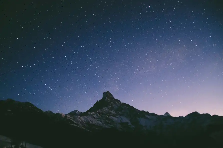 4k山脉壁纸 - 星空 - 夜空美景 - 梦幻山脉「哲风壁纸」