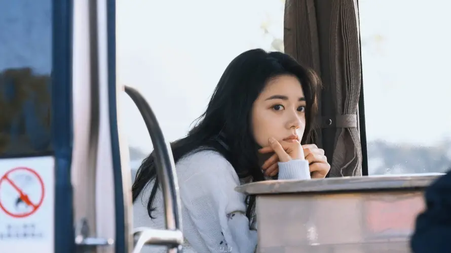 4k优雅壁纸 - 美女 - 赵今麦 - 人物特写「哲风壁纸」