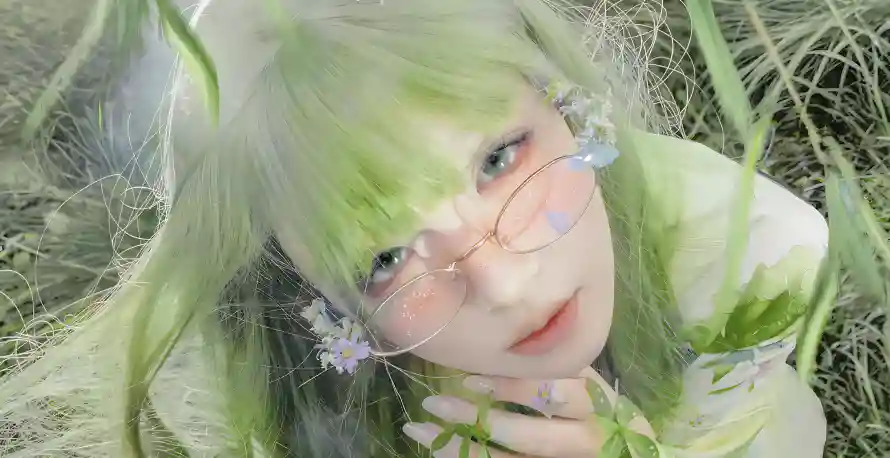 4k少女壁纸 - 绿瞳 - 绿色系 - 个性装扮「哲风壁纸」