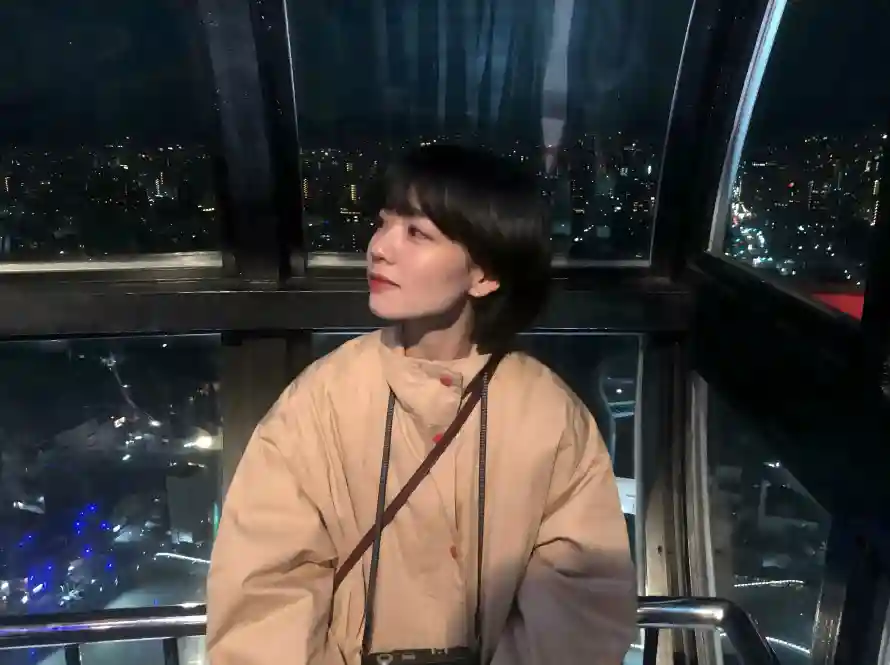4k人物壁纸 - 夜景 - 室内 - 歌手「哲风壁纸」 4k人物壁纸 - 夜景 - 室内 - 歌手「哲风壁纸」
