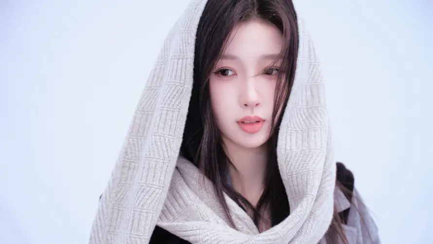 4k女明星壁纸 - 氛围感 - 虞书欣 - 披肩造型「哲风壁纸」
