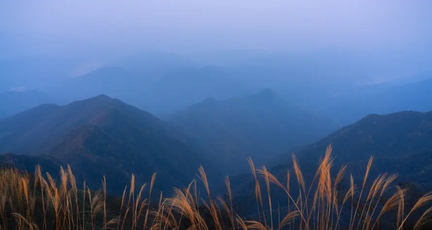 4k山景壁纸 - 山 - 草海 - 远山「哲风壁纸」 4k山景壁纸 - 山 - 草海 - 远山「哲风壁纸」