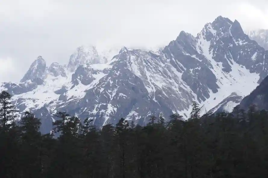 4k11壁纸 - 哇 - 山林 - 山脉「哲风壁纸」