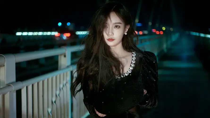 2k夜色壁纸-魅力十足与美女-免费下载「哲风壁纸」
