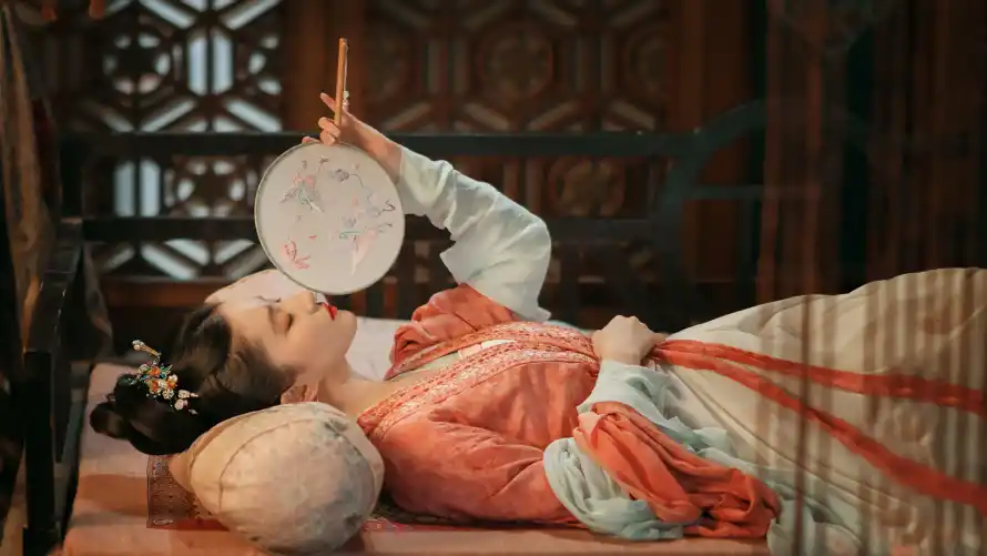 4k古风壁纸 - 美女 - 中式背景 - 传统美学「哲风壁纸」