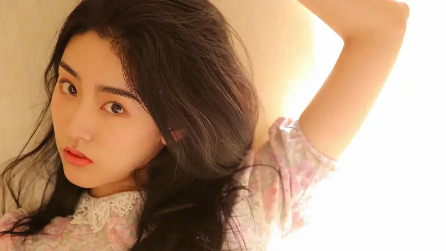 4k美女壁纸 - 迷人 - 室内写真 - 浅色穿搭「哲风壁纸」 4k美女壁纸 - 迷人 - 室内写真 - 浅色穿搭「哲风壁纸」