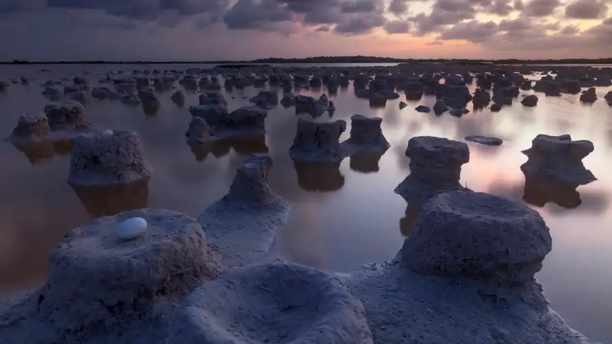 4k自然壁纸 - 风景 - 岩石地貌 - 水面倒影「哲风壁纸」
