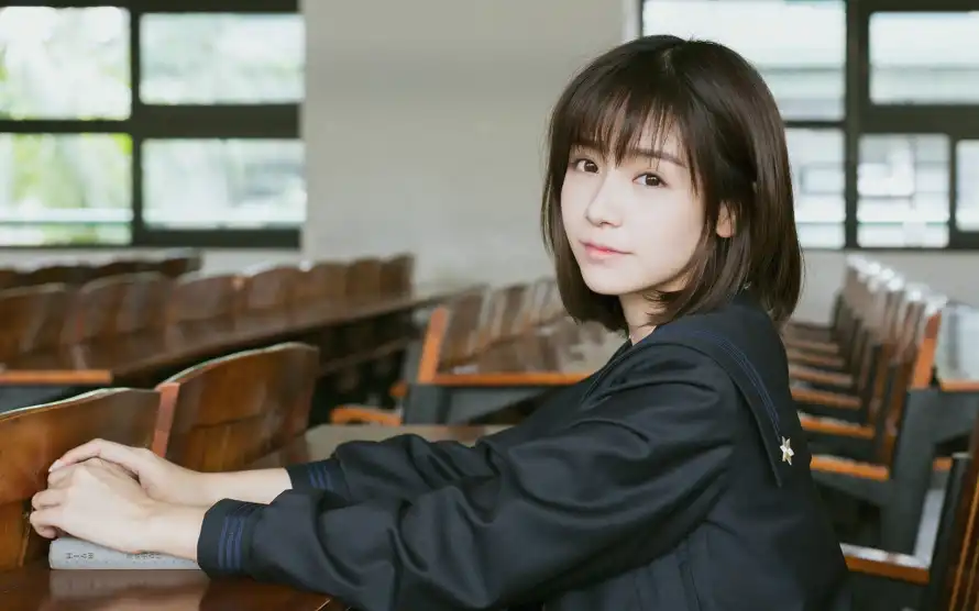 4k日系壁纸 - 美女 - 少女写真 - 教室场景「哲风壁纸」