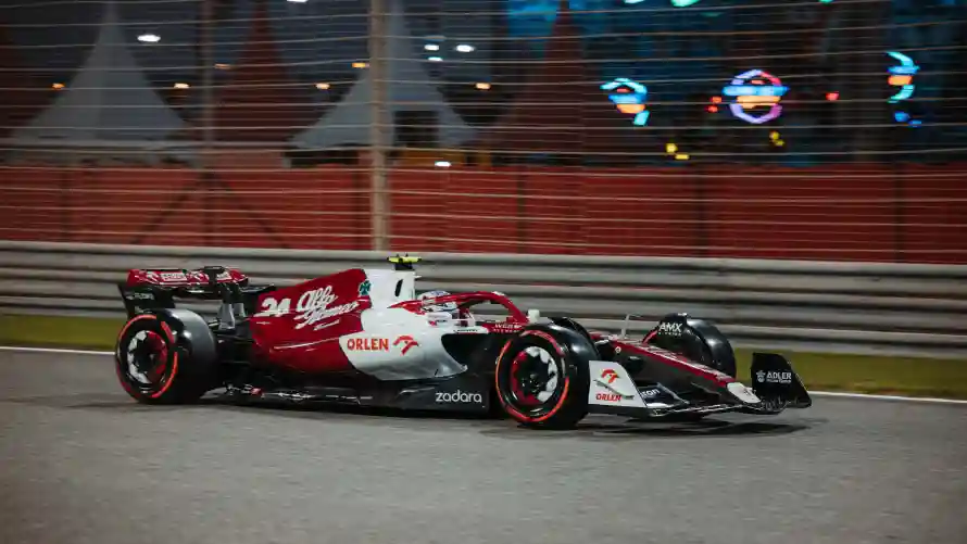 4kF1壁纸 - 赛车 - 赛道 - 周冠宇「哲风壁纸」 4kF1壁纸 - 赛车 - 赛道 - 周冠宇「哲风壁纸」