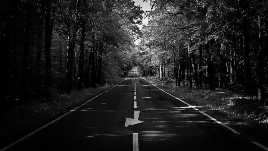 4k公路壁纸 - 黑白 - 光影道路 - 公路风景「哲风壁纸」 4k公路壁纸 - 黑白 - 光影道路 - 公路风景「哲风壁纸」