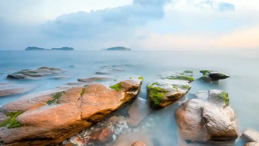 4k河流壁纸 - 礁石 - 岩石风光 - 海景素材「哲风壁纸」