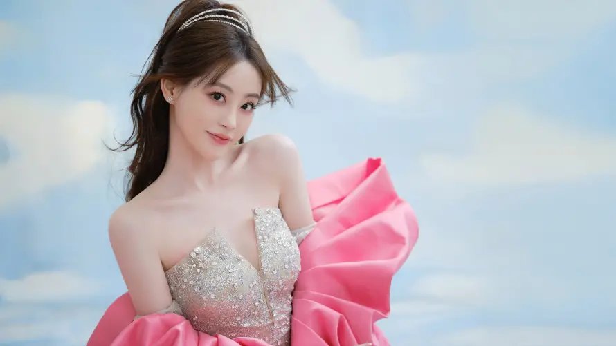 4k女神壁纸 - 美女 - 时尚写真 - 粉色礼服「哲风壁纸」