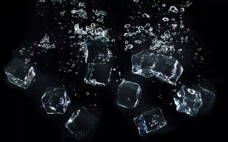 4k冰块壁纸 - 水花 - 艺术 - 黑色「哲风壁纸」