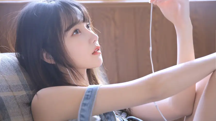 4k休闲壁纸 - 室内 - 少女 - 居家「哲风壁纸」
