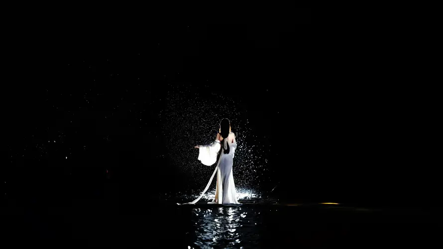 4k仙女壁纸-仙女主题与光影效果-光影水面「哲风壁纸」