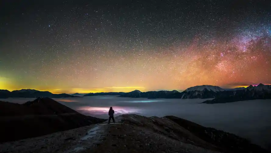 4k云海壁纸 - 夜景 - 宇宙 - 山脉「哲风壁纸」 4k云海壁纸 - 夜景 - 宇宙 - 山脉「哲风壁纸」