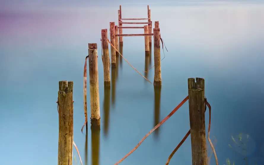 4k海边壁纸 - 水 - 木栈碧水 - 水畔风景「哲风壁纸」 4k海边壁纸 - 水 - 木栈碧水 - 水畔风景「哲风壁纸」