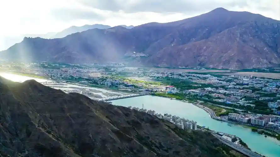 4k全景壁纸 - 城市 - 山河 - 拉萨「哲风壁纸」