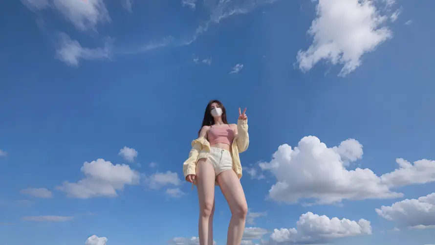 4k仰拍视角壁纸 - 夏日晴空 - 夏日美女 - 户外写真「哲风壁纸」