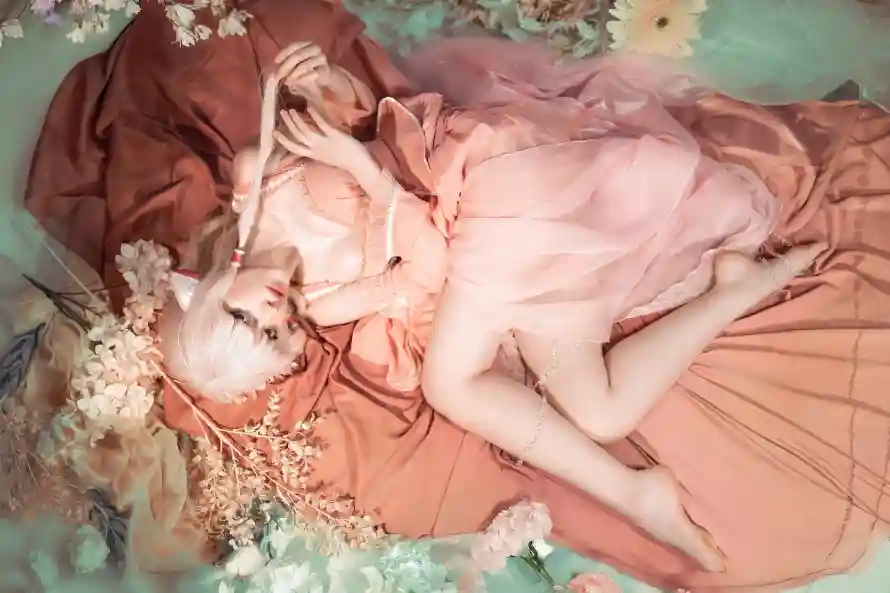 4k性感壁纸 - 花丛 - 躺姿 - cos「哲风壁纸」 4k性感壁纸 - 花丛 - 躺姿 - cos「哲风壁纸」