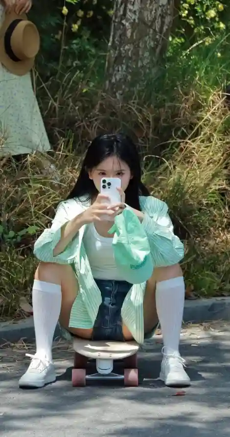 4k自然壁纸 - 户外 - 滑板 - 美女「哲风壁纸」