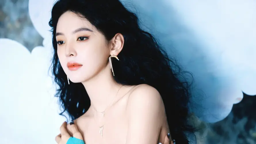 4k女明星壁纸 - 章若楠 - 云朵背景 - 气质美女「哲风壁纸」 4k女明星壁纸 - 章若楠 - 云朵背景 - 气质美女「哲风壁纸」