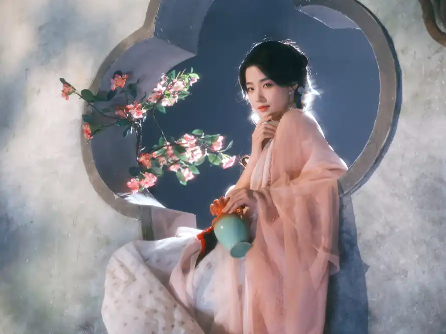 12k古风壁纸-中式窗和美女-热门的壁纸「哲风壁纸」
