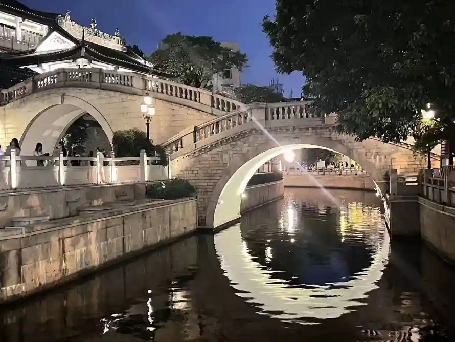 2k夜景壁纸-古建筑桥与拱桥-水面倒影热门的壁纸「哲风壁纸」