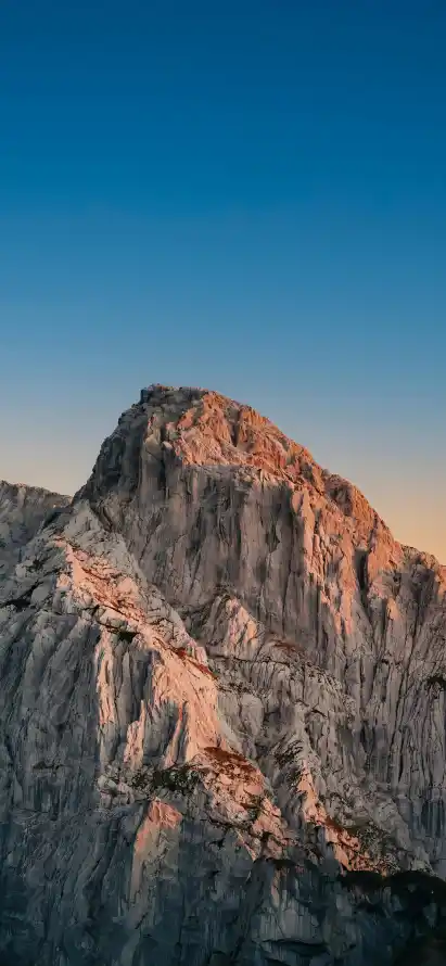 4k山峰壁纸 - 岩石 - 蓝天 - 阳光「哲风壁纸」