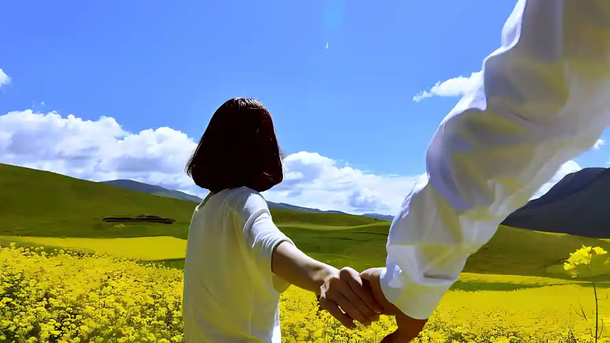 4k亲子壁纸 - 牵手 - 白云 - 花田「哲风壁纸」 4k亲子壁纸 - 牵手 - 白云 - 花田「哲风壁纸」