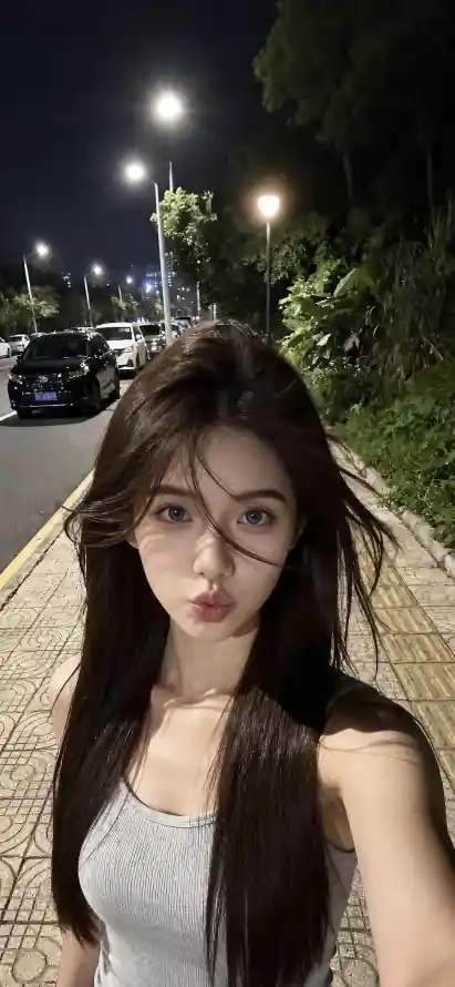 4k夜景自拍壁纸 - 手机壁纸 - 灰色背心 - 街道夜景「哲风壁纸」