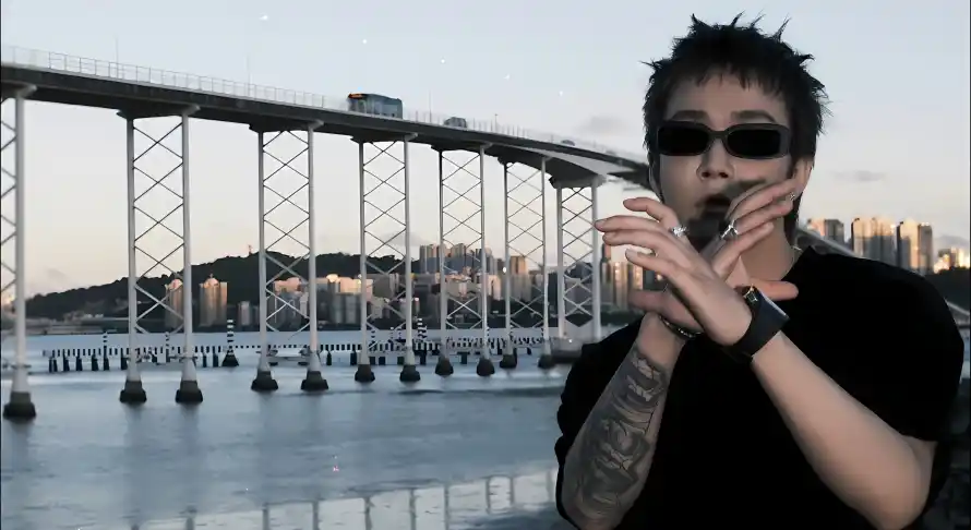 4ktt壁纸 - 桥 - 墨镜 - 湖边「哲风壁纸」 4ktt壁纸 - 桥 - 墨镜 - 湖边「哲风壁纸」