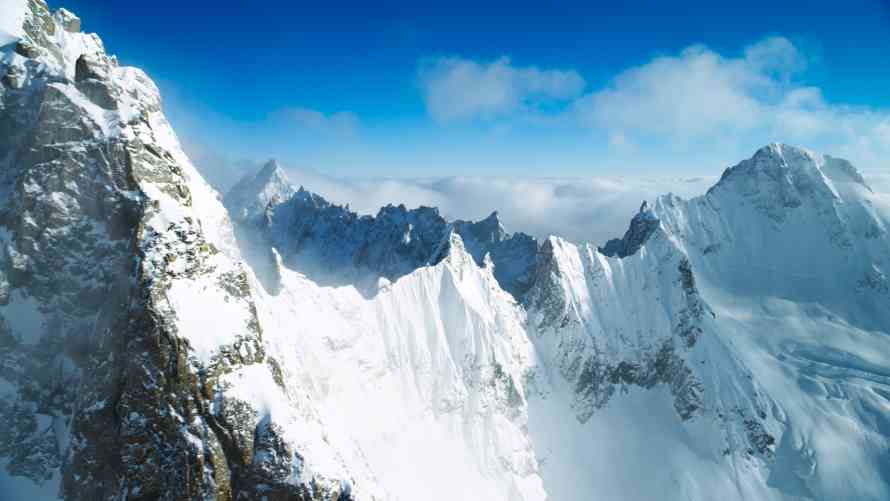 4k冬天壁纸 - 云 - 山 - 雪「哲风壁纸」