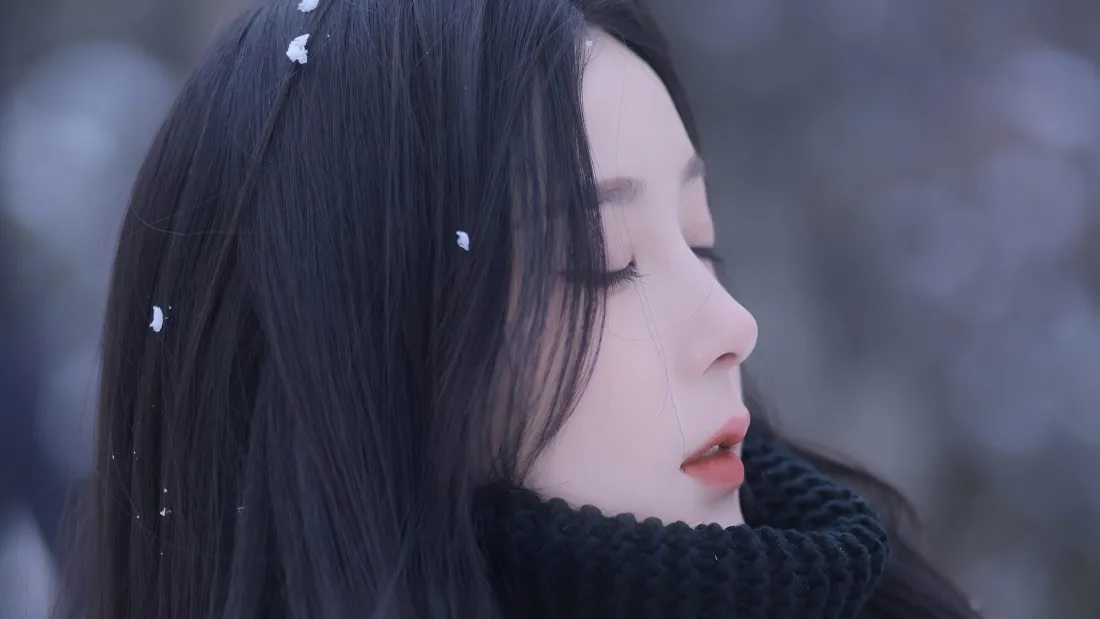 5k美女氛围感壁纸｜氛围感背景图片 - 长发美女「哲风壁纸」