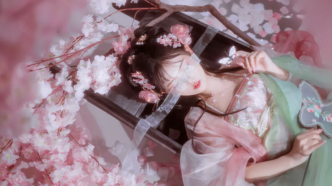 4k(樱花古装美女壁纸｜古风背景图片 - 春日美人)「哲风壁纸」