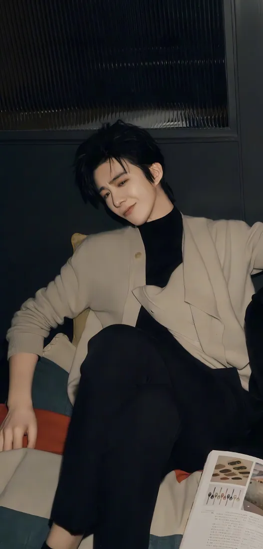 刘宇宁手机壁纸｜室内写真 - 时尚造型「哲风壁纸」