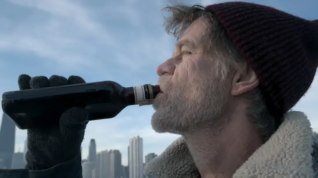 3k《无耻之徒》弗兰克酒瓶壁纸｜城市天际线 - 饮酒「哲风壁纸」